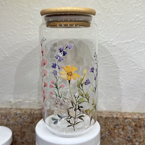 Hand Crafted 20 oz Glass Cup with Floral Decal Glass Straw & Bamboo Lid - Picture 2 of 4